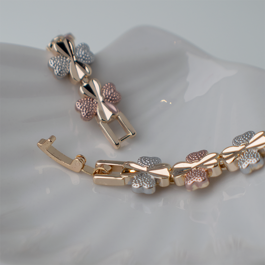 Pulsera Esclava Diseño Trebol De Corazones Dorado Sirene Rose