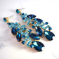 Aretes Largos Petalos con Cristales Translucidos - Azul Profundo